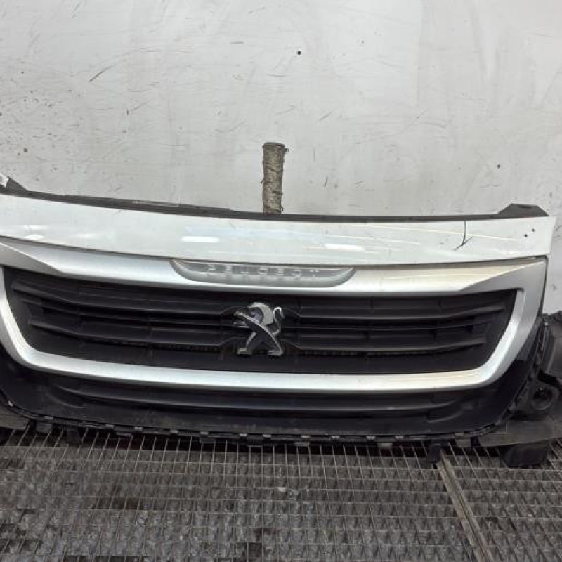 Calandre PEUGEOT PARTNER 2 Photo n°1