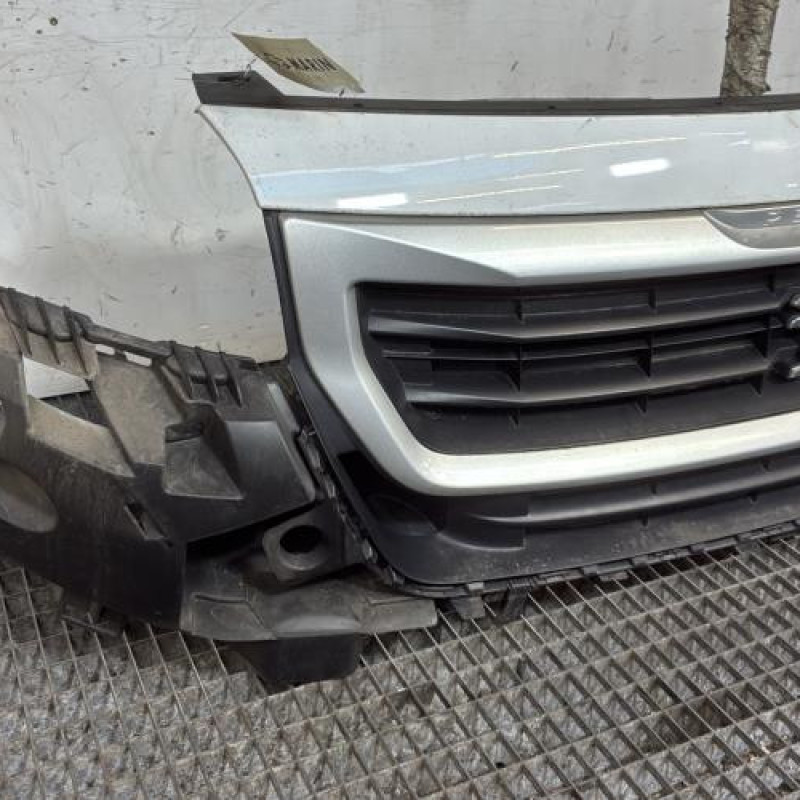 Calandre PEUGEOT PARTNER 2 Photo n°2