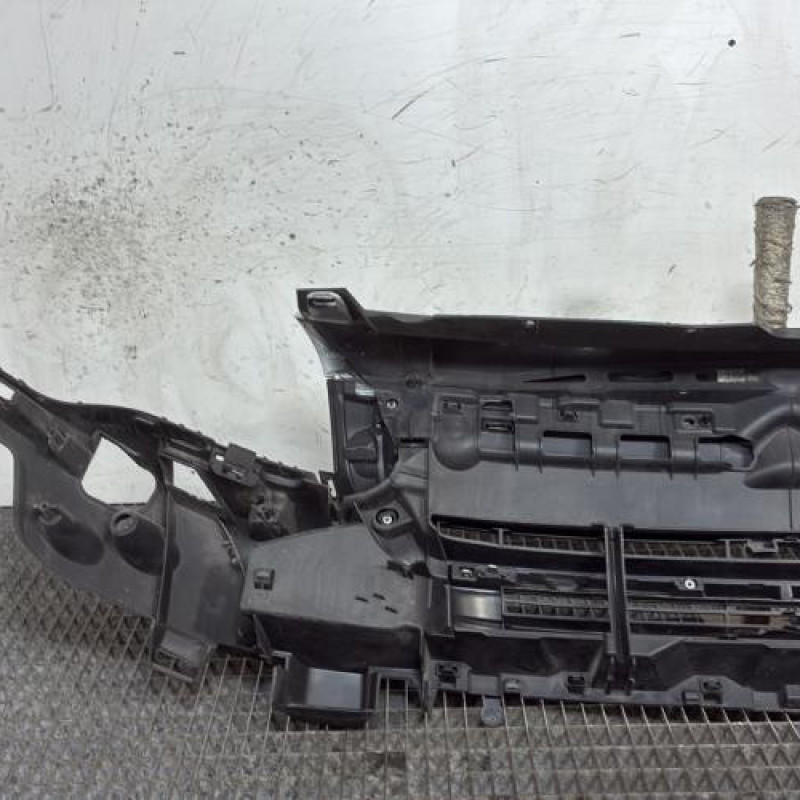 Calandre PEUGEOT PARTNER 2 Photo n°7