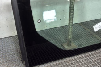 Vitre arriere droit PEUGEOT PARTNER 2