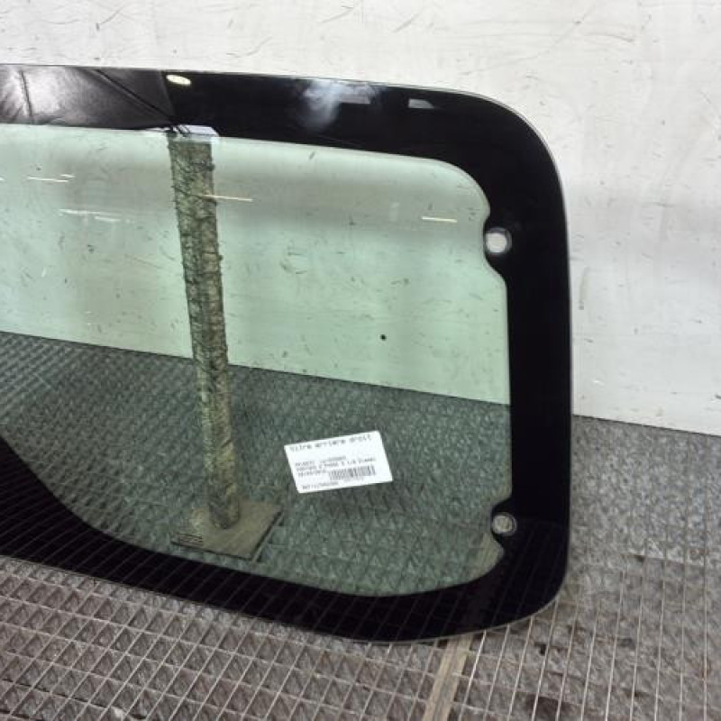 Vitre arriere droit PEUGEOT PARTNER 2 Photo n°3