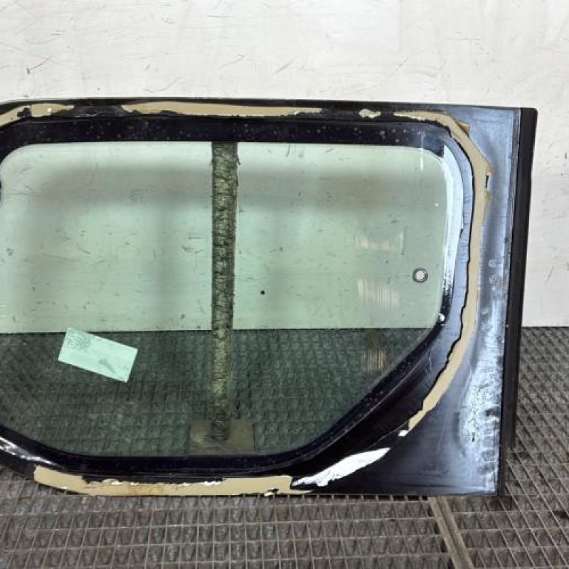 Vitre arriere droit PEUGEOT PARTNER 2 Photo n°4