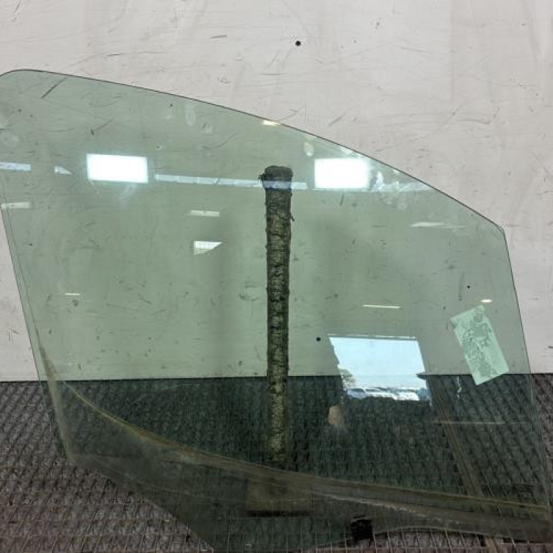 Vitre avant droit PEUGEOT PARTNER 2 Photo n°1