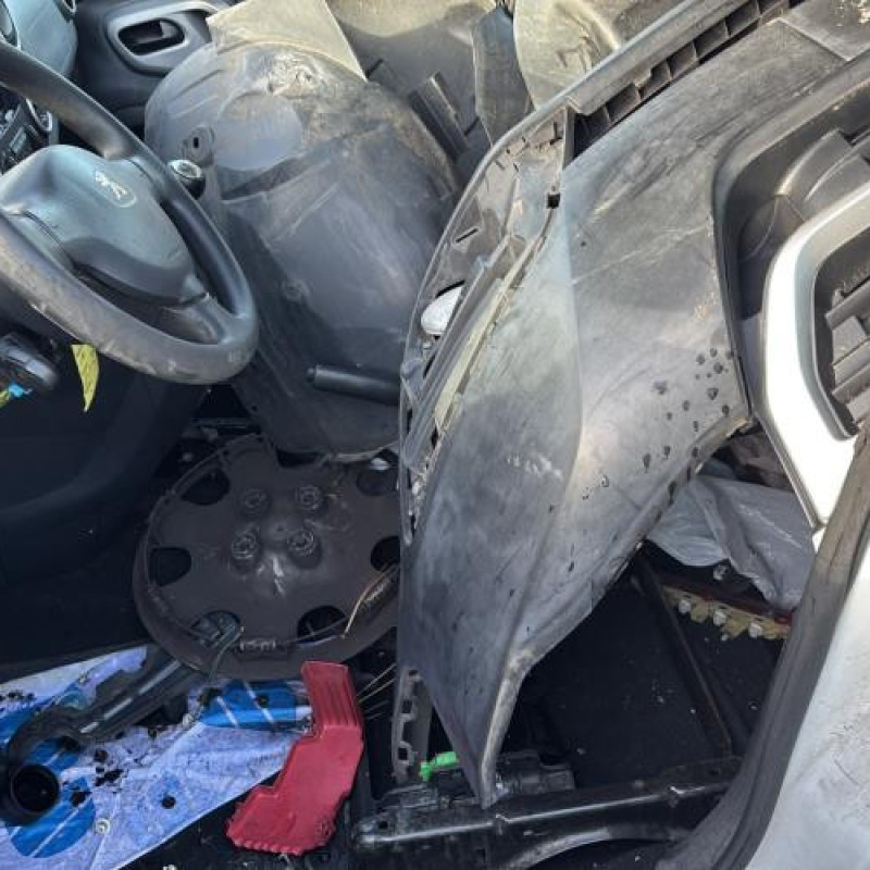 Vitre avant droit PEUGEOT PARTNER 2 Photo n°14