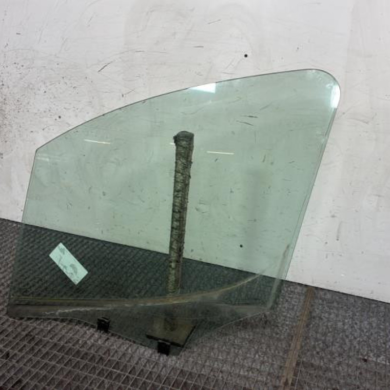 Vitre avant gauche PEUGEOT PARTNER 2 Photo n°3