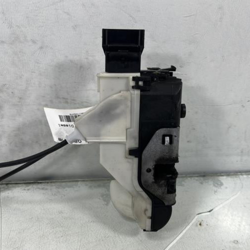 Serrure avant gauche PEUGEOT PARTNER 2 Photo n°1