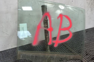 Vitre arriere droit DACIA SANDERO 2