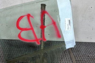 Vitre arriere droit DACIA SANDERO 2