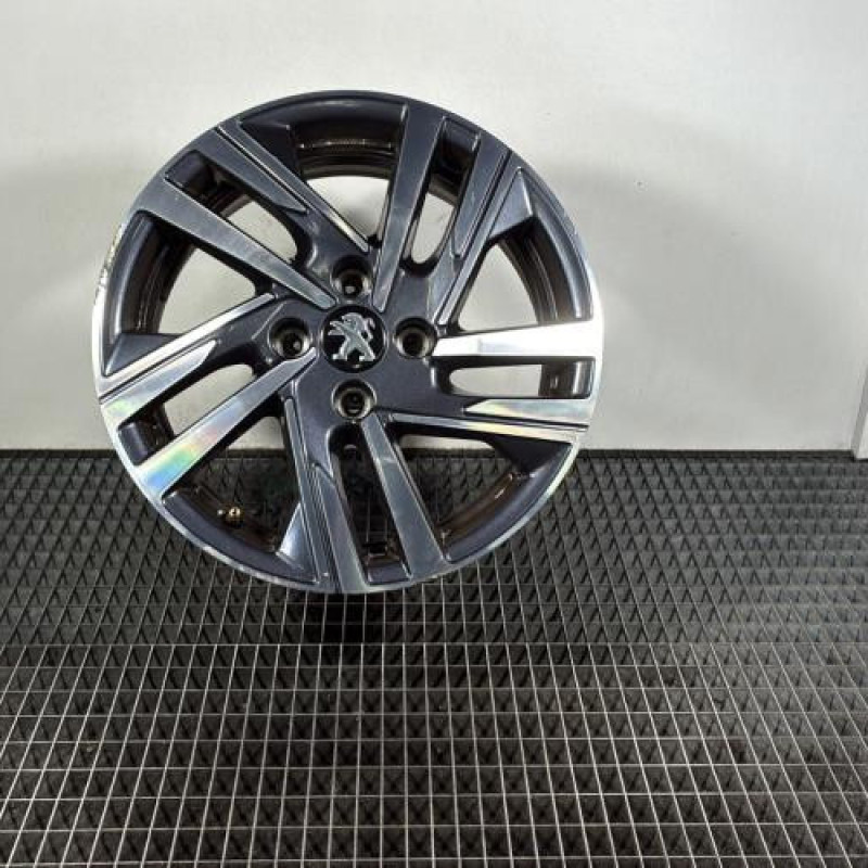 Jante PEUGEOT 208 2 Photo n°1