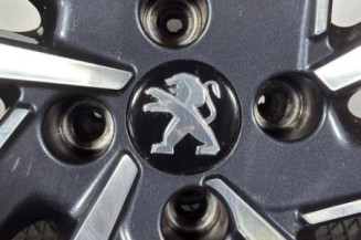 Jante PEUGEOT 208 2