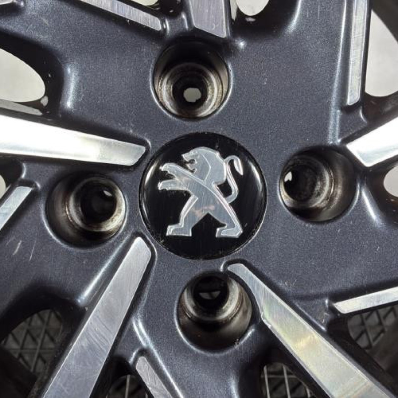 Jante PEUGEOT 208 2 Photo n°2