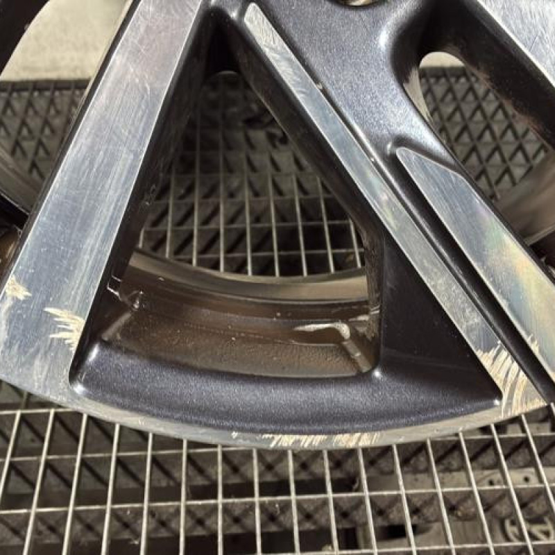 Jante PEUGEOT 208 2 Photo n°3