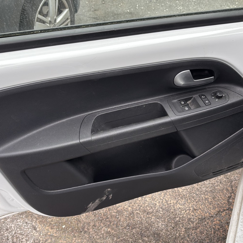 VOLKSWAGEN UP PHASE 2 E-UP Photo n°9