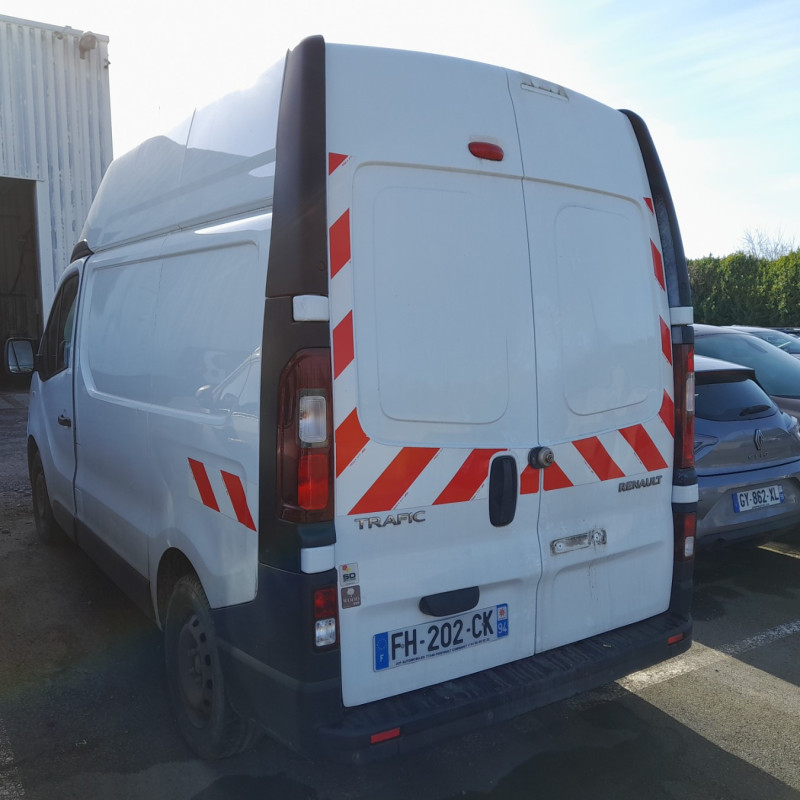 RENAULT TRAFIC 3 COURT PHASE 1 1.6 DCI - 16V TURBO Photo n°4