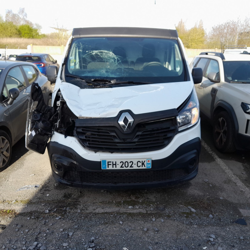RENAULT TRAFIC 3 COURT PHASE 1 1.6 DCI - 16V TURBO Photo n°5