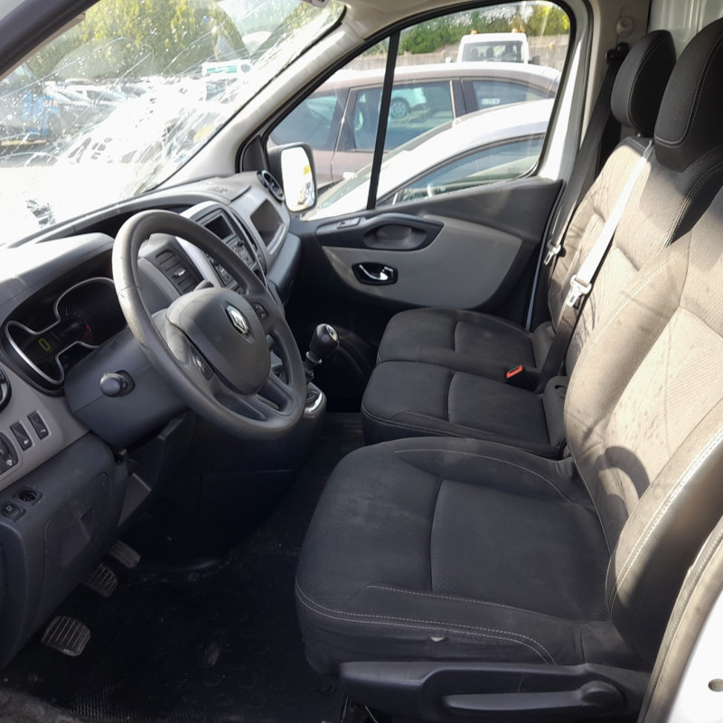 RENAULT TRAFIC 3 COURT PHASE 1 1.6 DCI - 16V TURBO Photo n°6