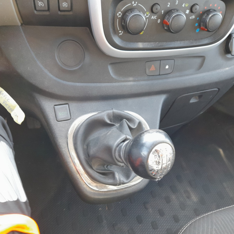 RENAULT TRAFIC 3 COURT PHASE 1 1.6 DCI - 16V TURBO Photo n°7