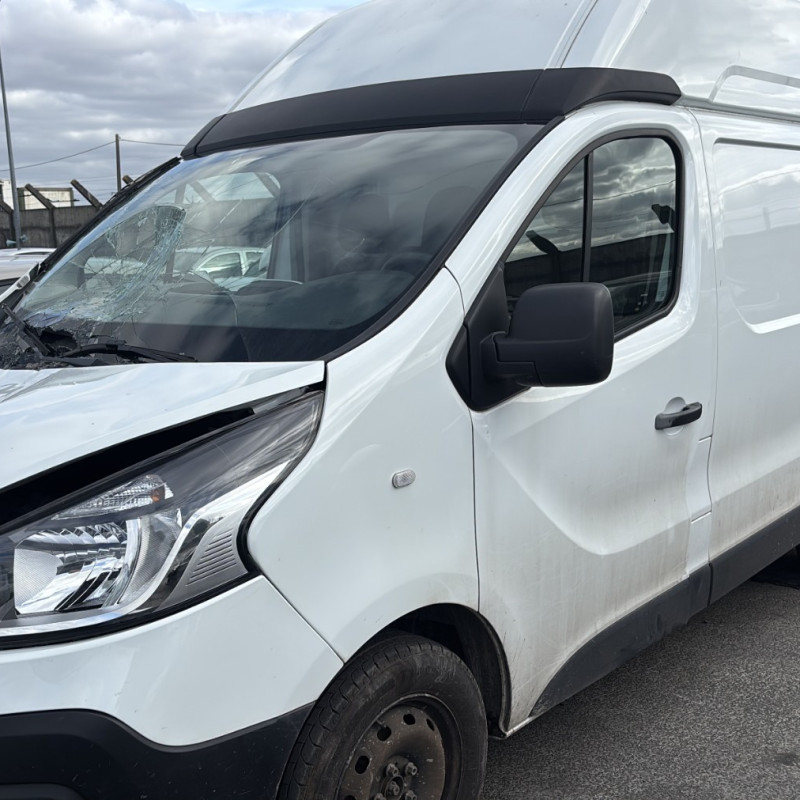 RENAULT TRAFIC 3 COURT PHASE 1 1.6 DCI - 16V TURBO Photo n°11