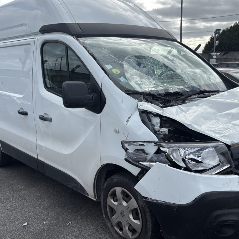 RENAULT TRAFIC 3 COURT PHASE 1 1.6 DCI - 16V TURBO Photo n°12