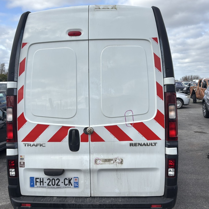 RENAULT TRAFIC 3 COURT PHASE 1 1.6 DCI - 16V TURBO Photo n°15