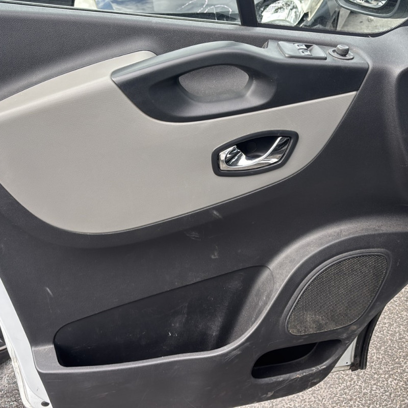 RENAULT TRAFIC 3 COURT PHASE 1 1.6 DCI - 16V TURBO Photo n°19