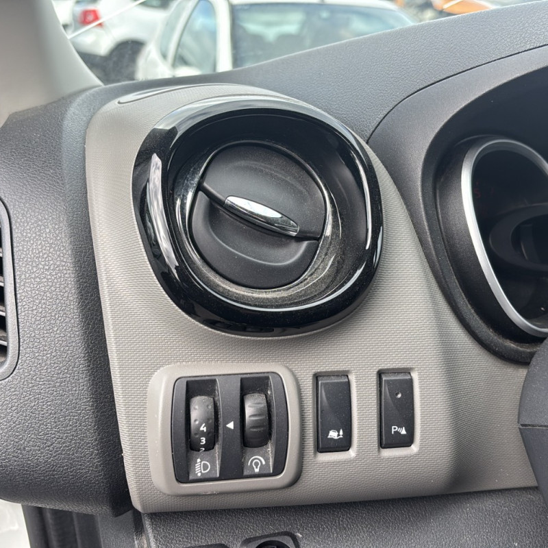 RENAULT TRAFIC 3 COURT PHASE 1 1.6 DCI - 16V TURBO Photo n°24