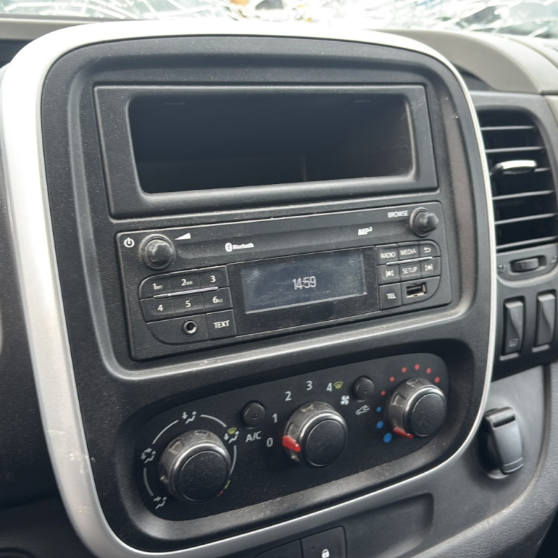 RENAULT TRAFIC 3 COURT PHASE 1 1.6 DCI - 16V TURBO Photo n°27