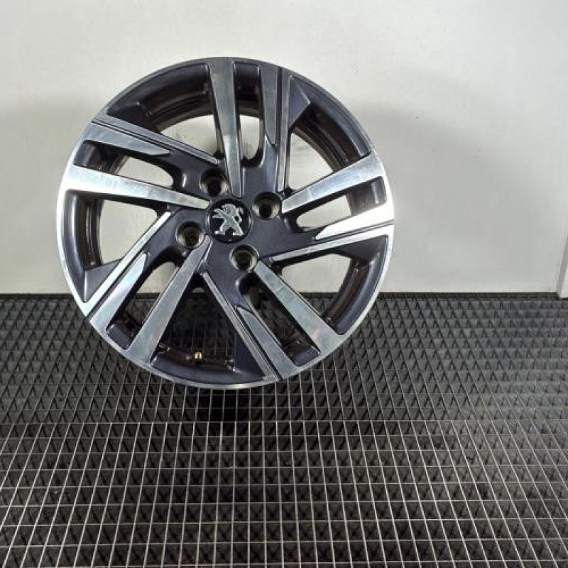 Jante PEUGEOT 208 2 Photo n°1