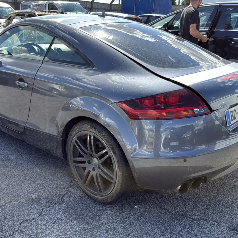AUDI TT 2 COUPE PHASE 1 2.0 TFSI - 16V TURBO Photo n°4