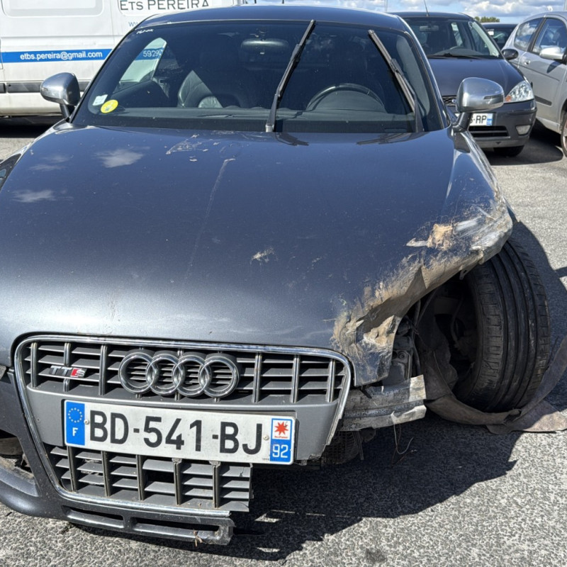 AUDI TT 2 COUPE PHASE 1 2.0 TFSI - 16V TURBO Photo n°8