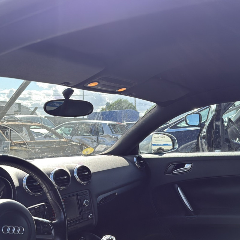 AUDI TT 2 COUPE PHASE 1 2.0 TFSI - 16V TURBO Photo n°10