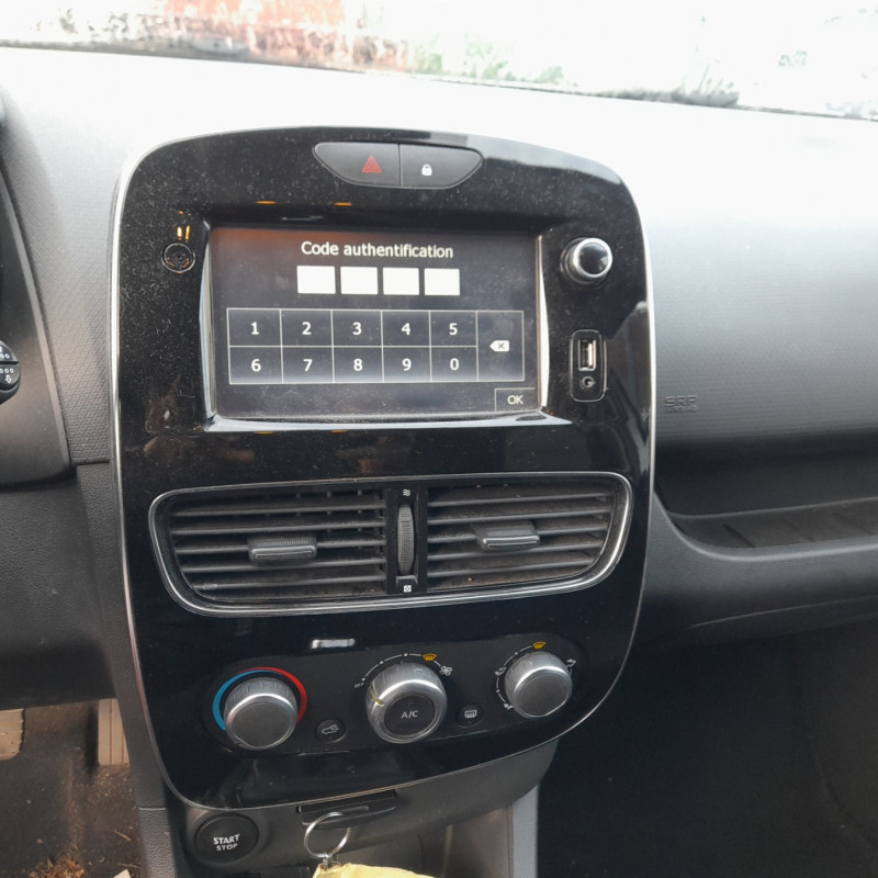 RENAULT CLIO 4 PHASE 2 1.5 DCI - 8V TURBO Photo n°9