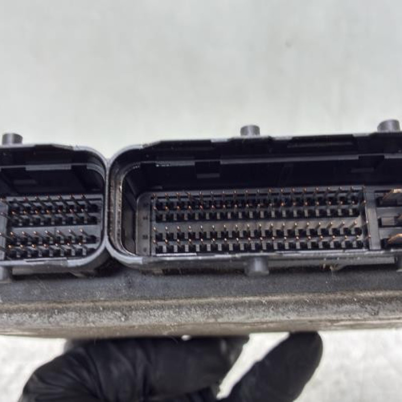 Calculateur moteur TOYOTA AYGO 1 Photo n°4