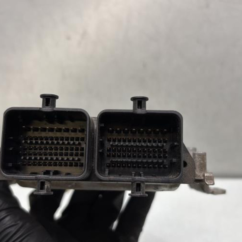 Calculateur moteur SUZUKI BALENO 2 Photo n°3