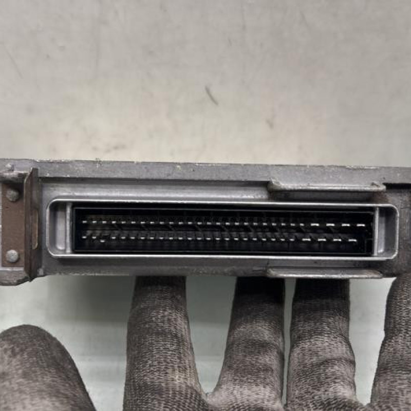 Calculateur moteur RENAULT TWINGO 1 Photo n°3