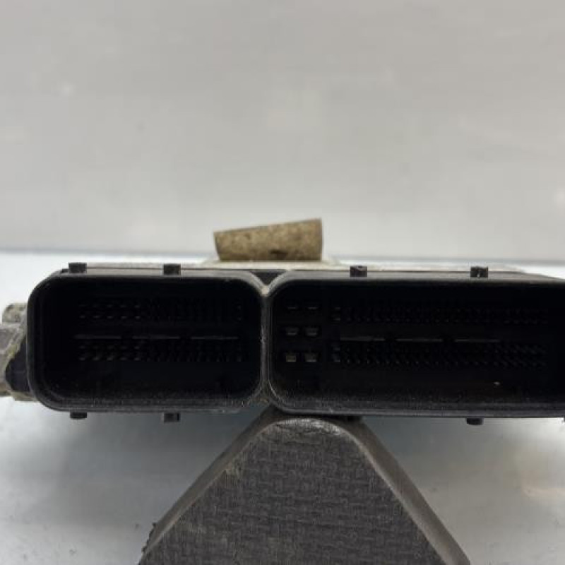 Calculateur moteur OPEL CORSA D Photo n°3