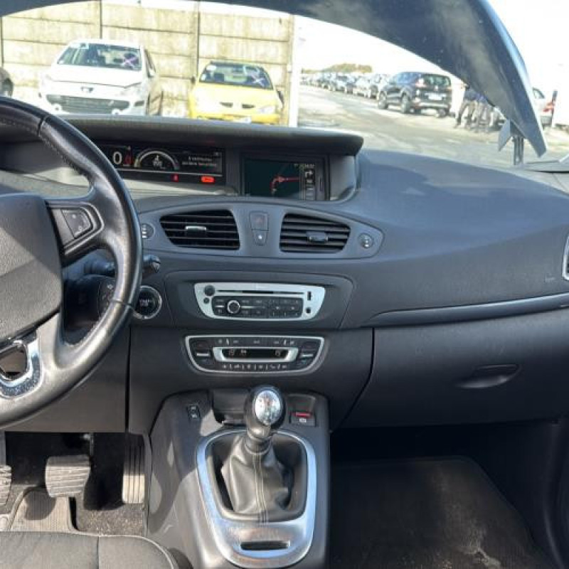 Calculateur moteur RENAULT GRAND SCENIC 3 Photo n°17