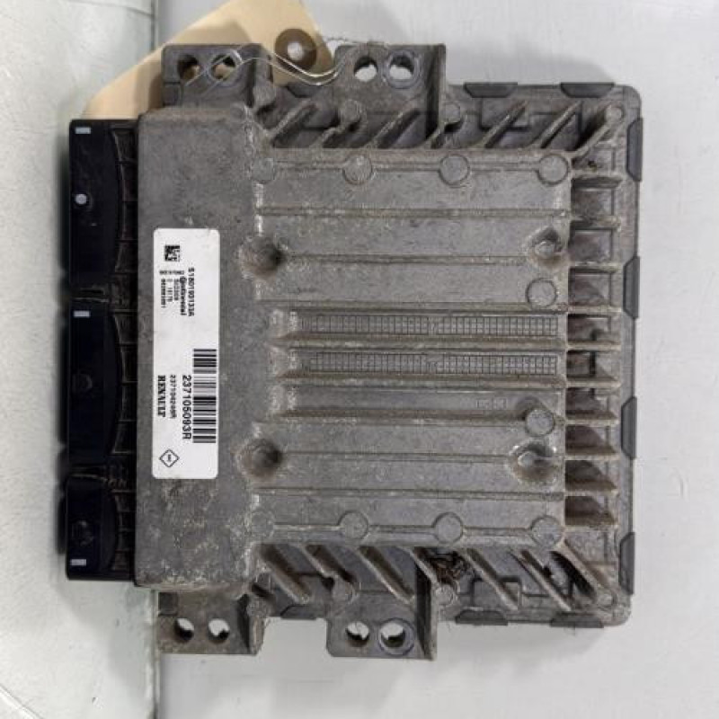 Calculateur moteur RENAULT MASTER 3 Photo n°1