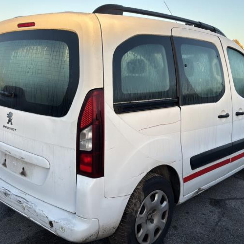 Calculateur moteur PEUGEOT PARTNER 2 Photo n°7