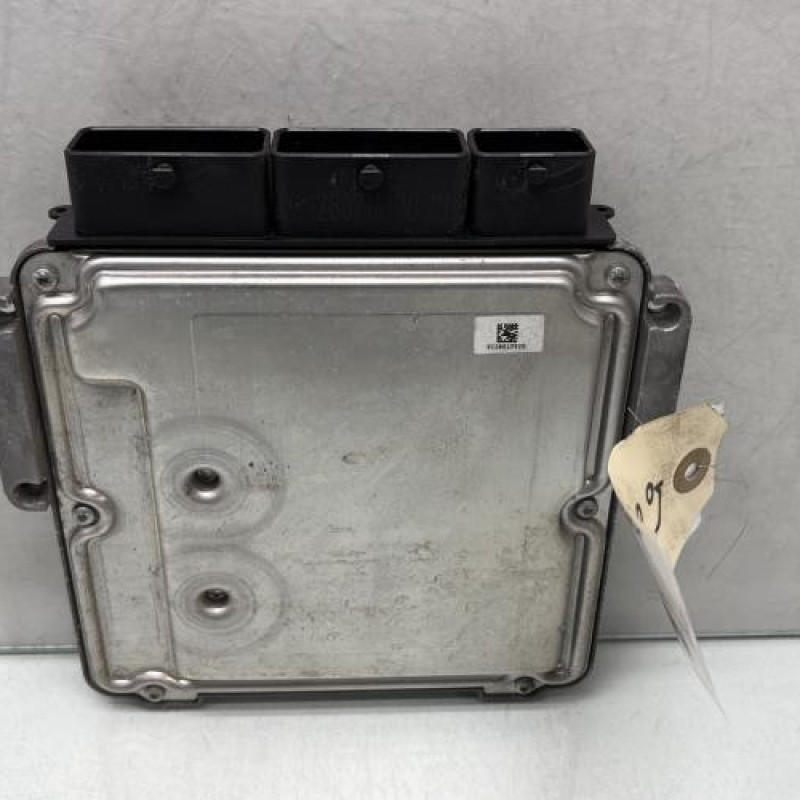 Calculateur moteur RENAULT CLIO 4 Photo n°4