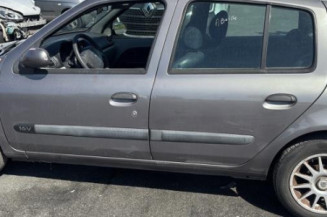 Calculateur moteur RENAULT CLIO 2