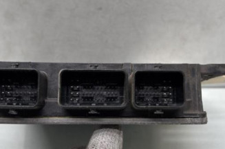 Calculateur moteur DACIA SANDERO 1