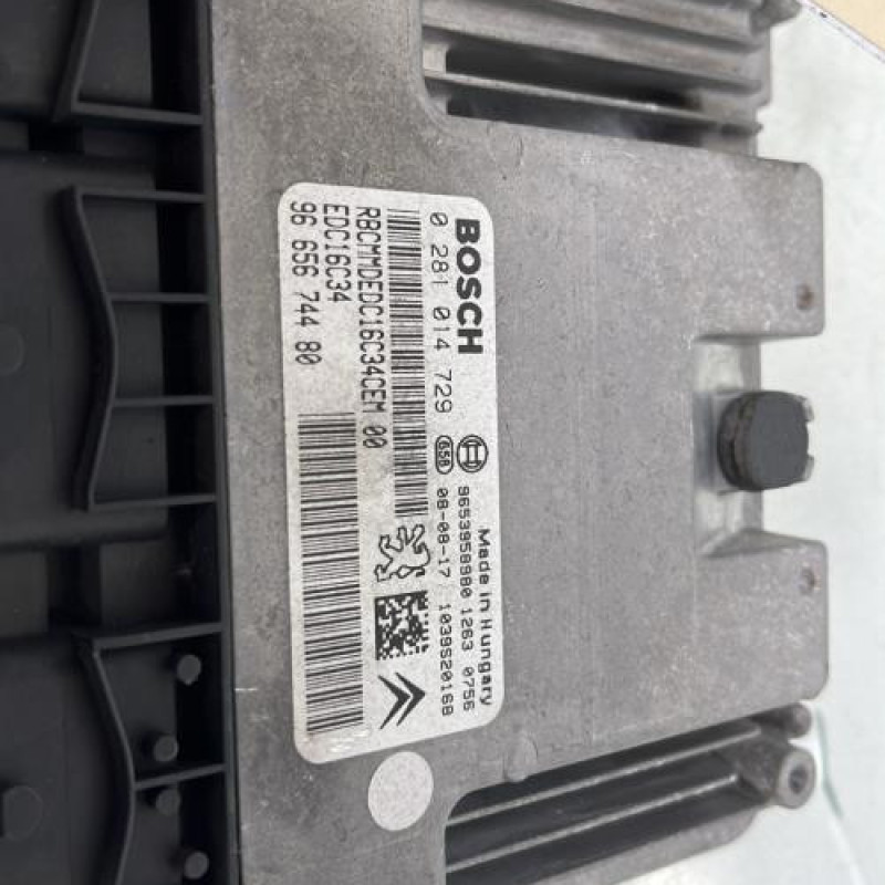 Calculateur moteur CITROEN C4 GRAND PICASSO 1 Photo n°4