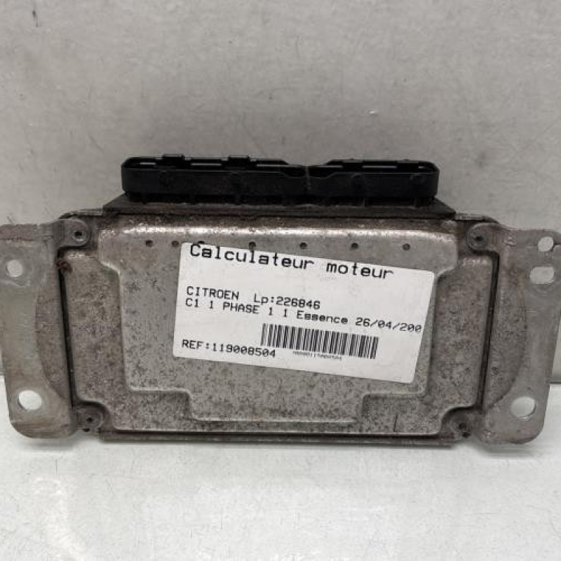 Calculateur moteur CITROEN C1 1 Photo n°4