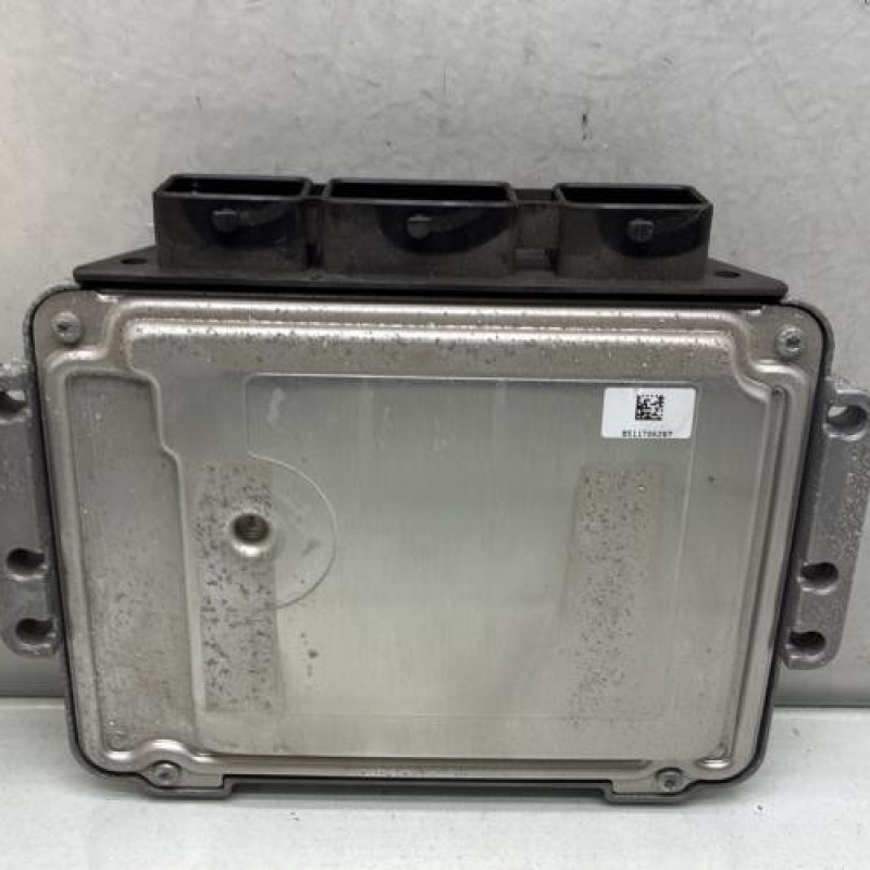 Calculateur moteur PEUGEOT 407 Photo n°4