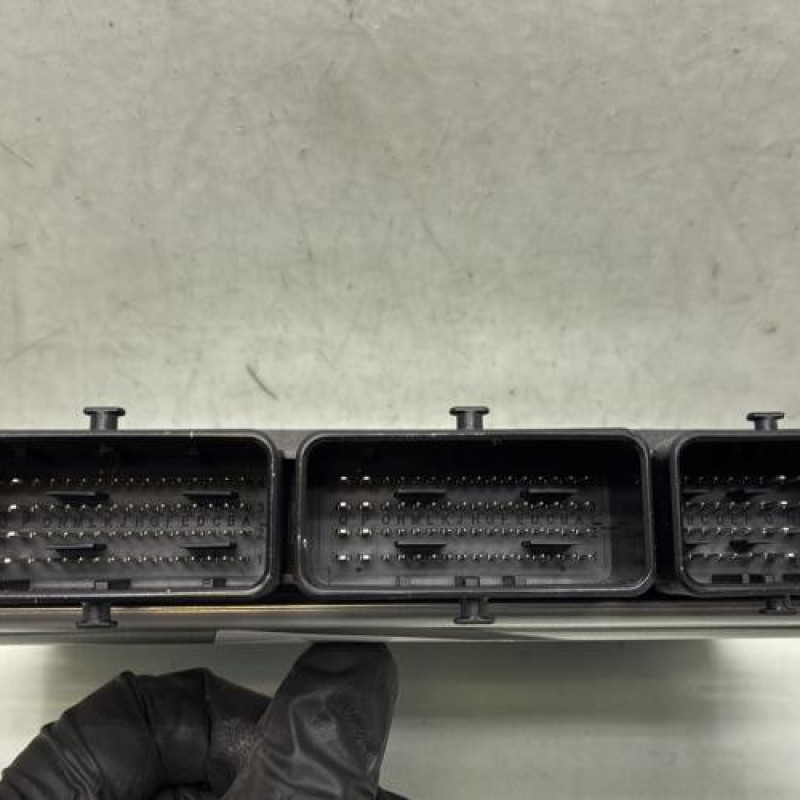 Calculateur moteur RENAULT TWINGO 3 Photo n°3