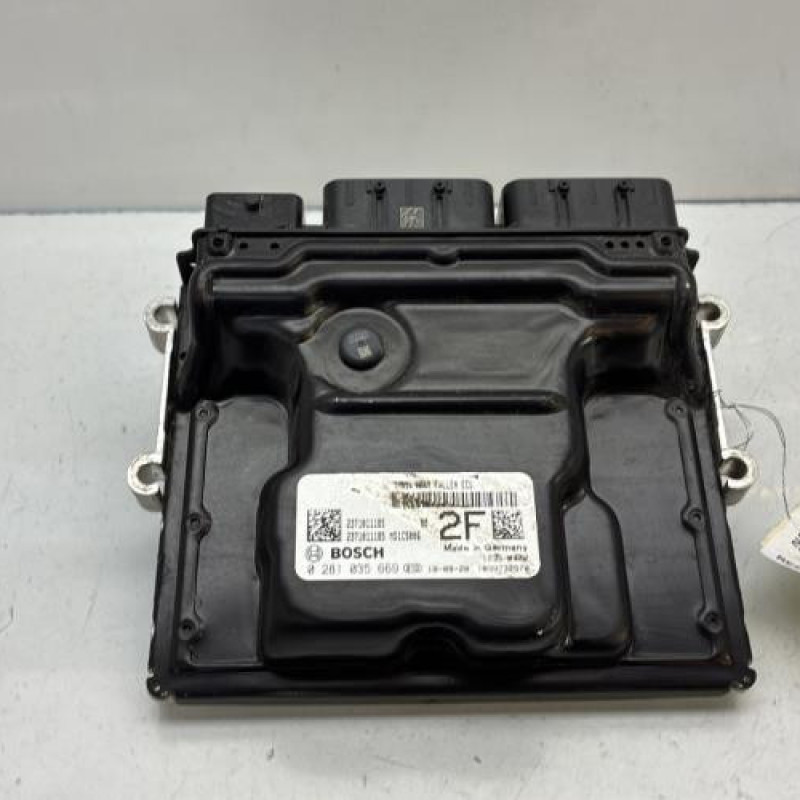 Calculateur moteur DACIA DUSTER 2 Photo n°1