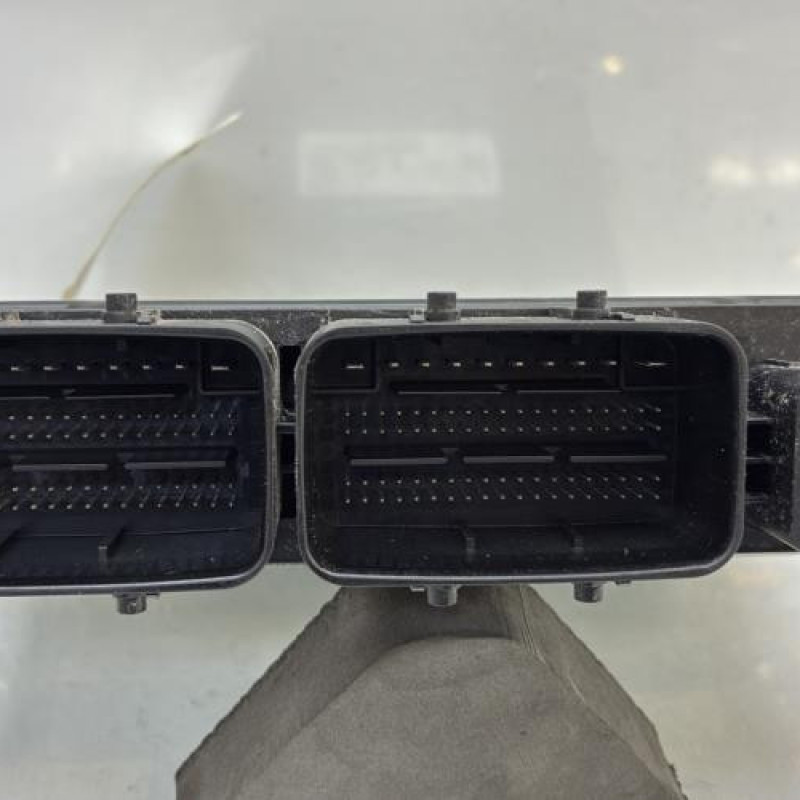 Calculateur moteur DACIA DUSTER 2 Photo n°3