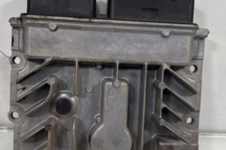 Calculateur moteur OPEL ASTRA J Photo n°1