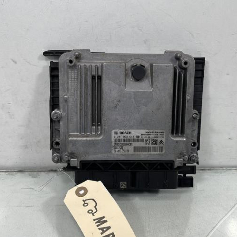 Calculateur moteur PEUGEOT 308 2 SW Photo n°1